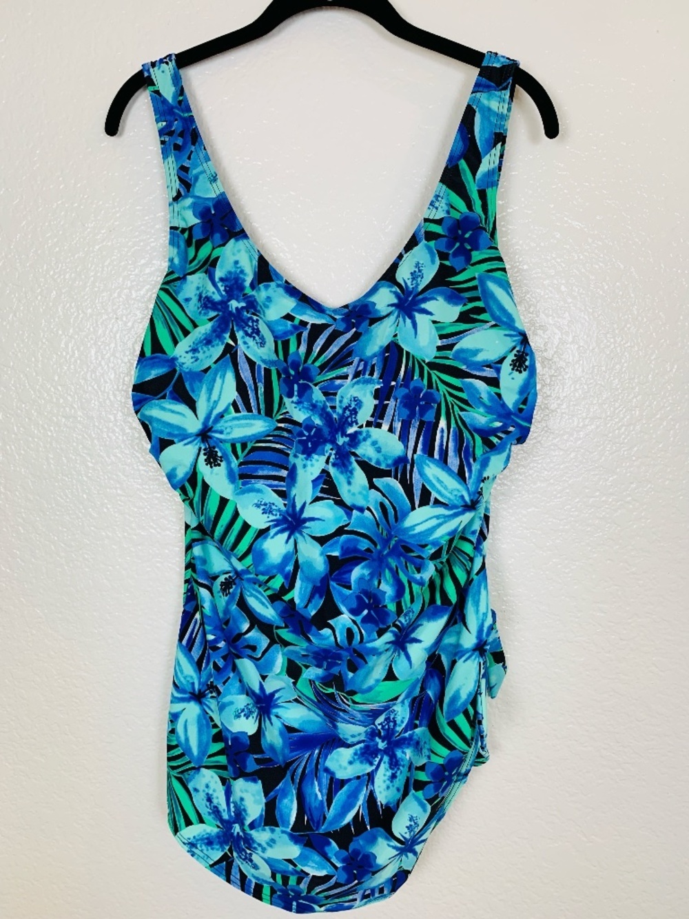 Beach Belle One Piece Swimsuit NEW 22W Blue Tropical Floral Sarong Front Maillot